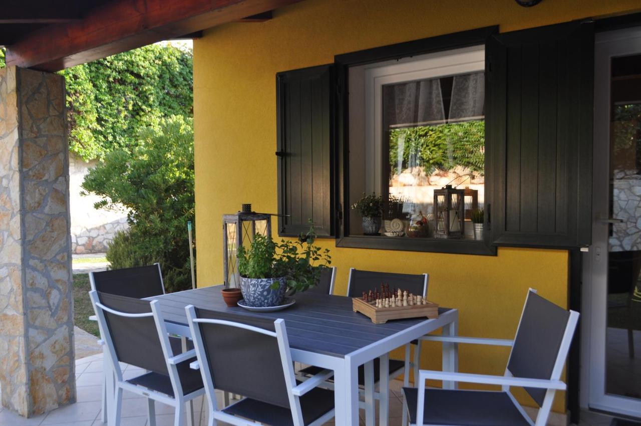 Kamenjak Volme, Cousy House With Pool Banjole Exterior photo